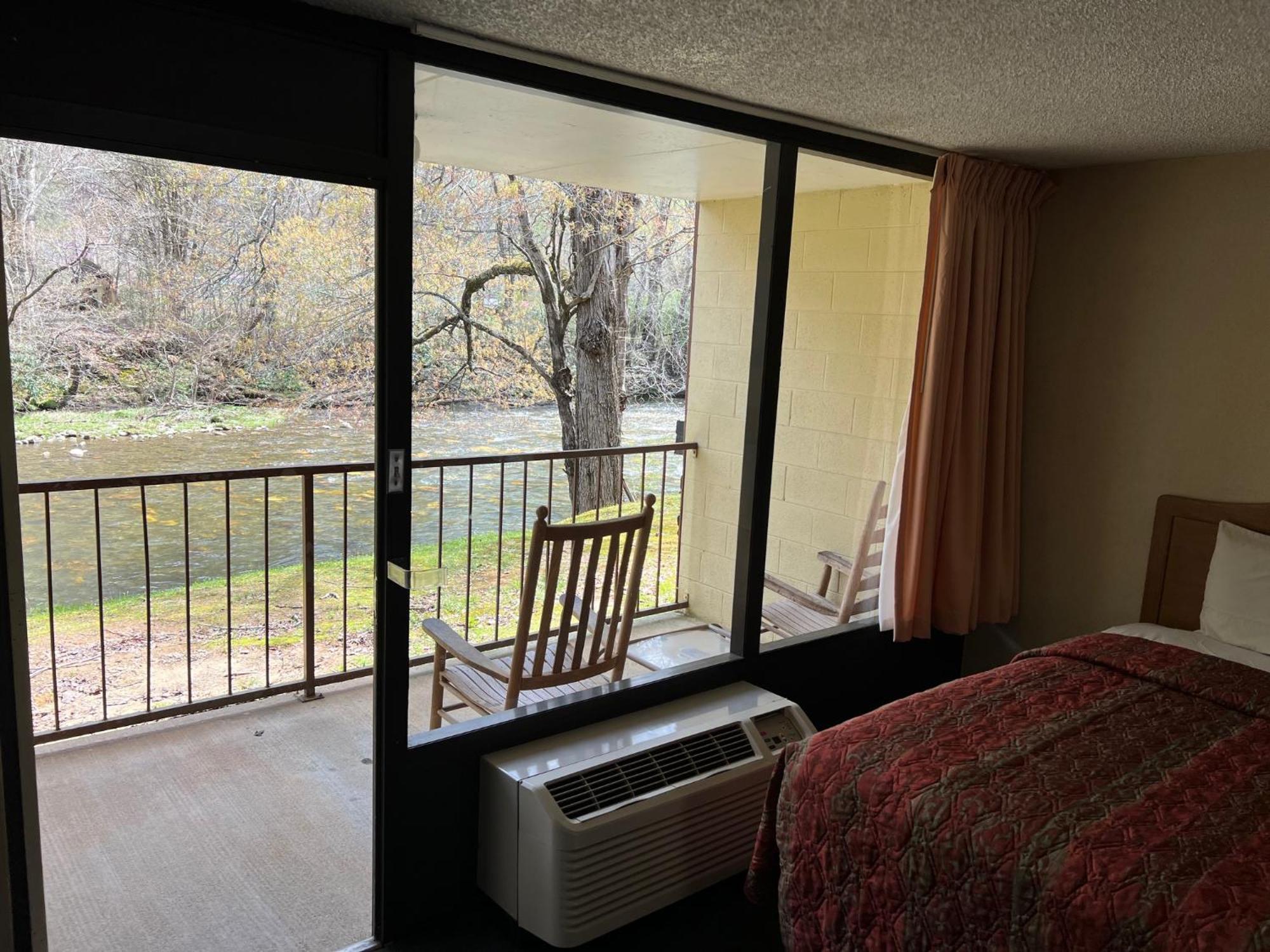 Newfound Lodge On The River Cherokee Bagian luar foto