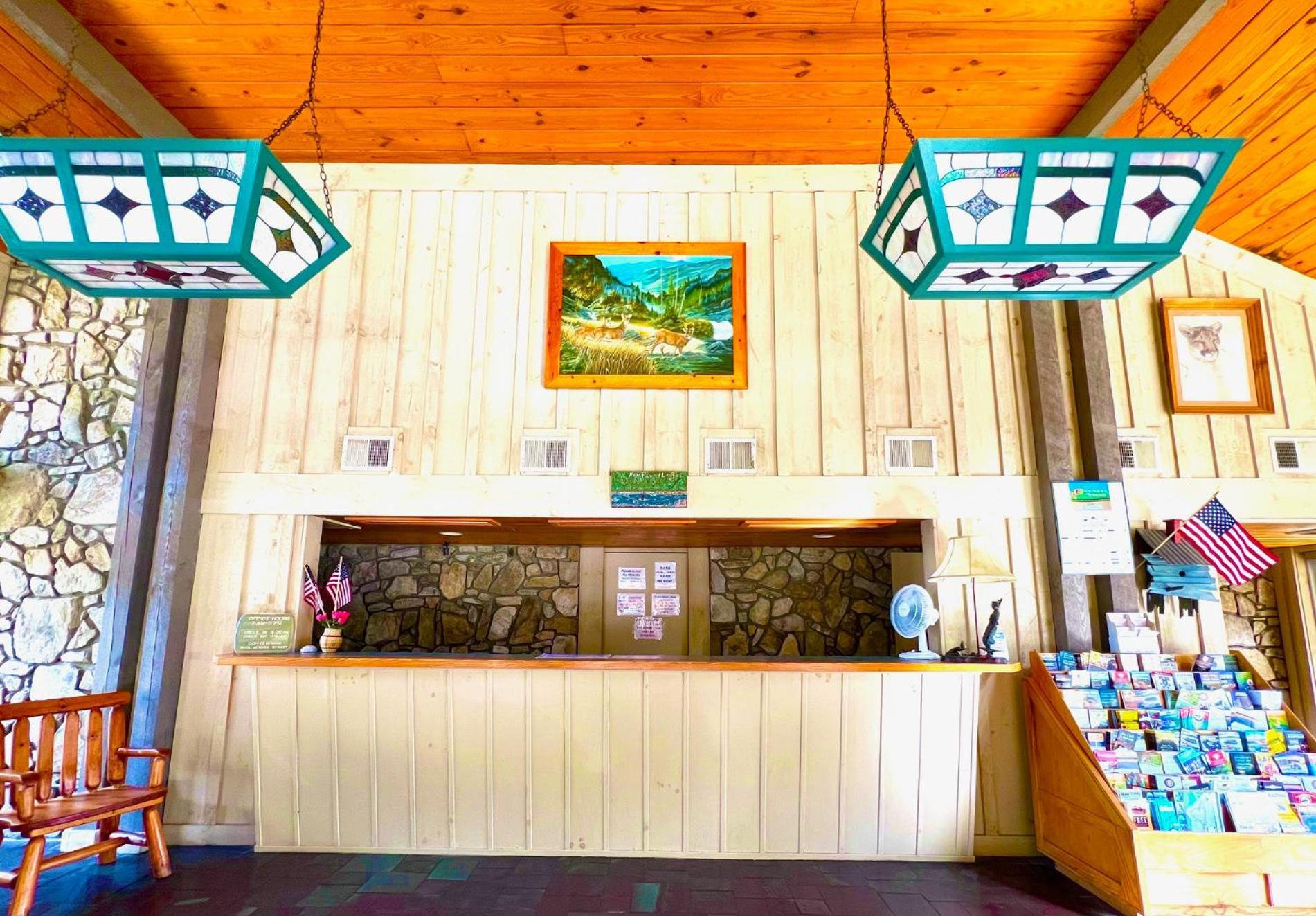 Newfound Lodge On The River Cherokee Bagian luar foto