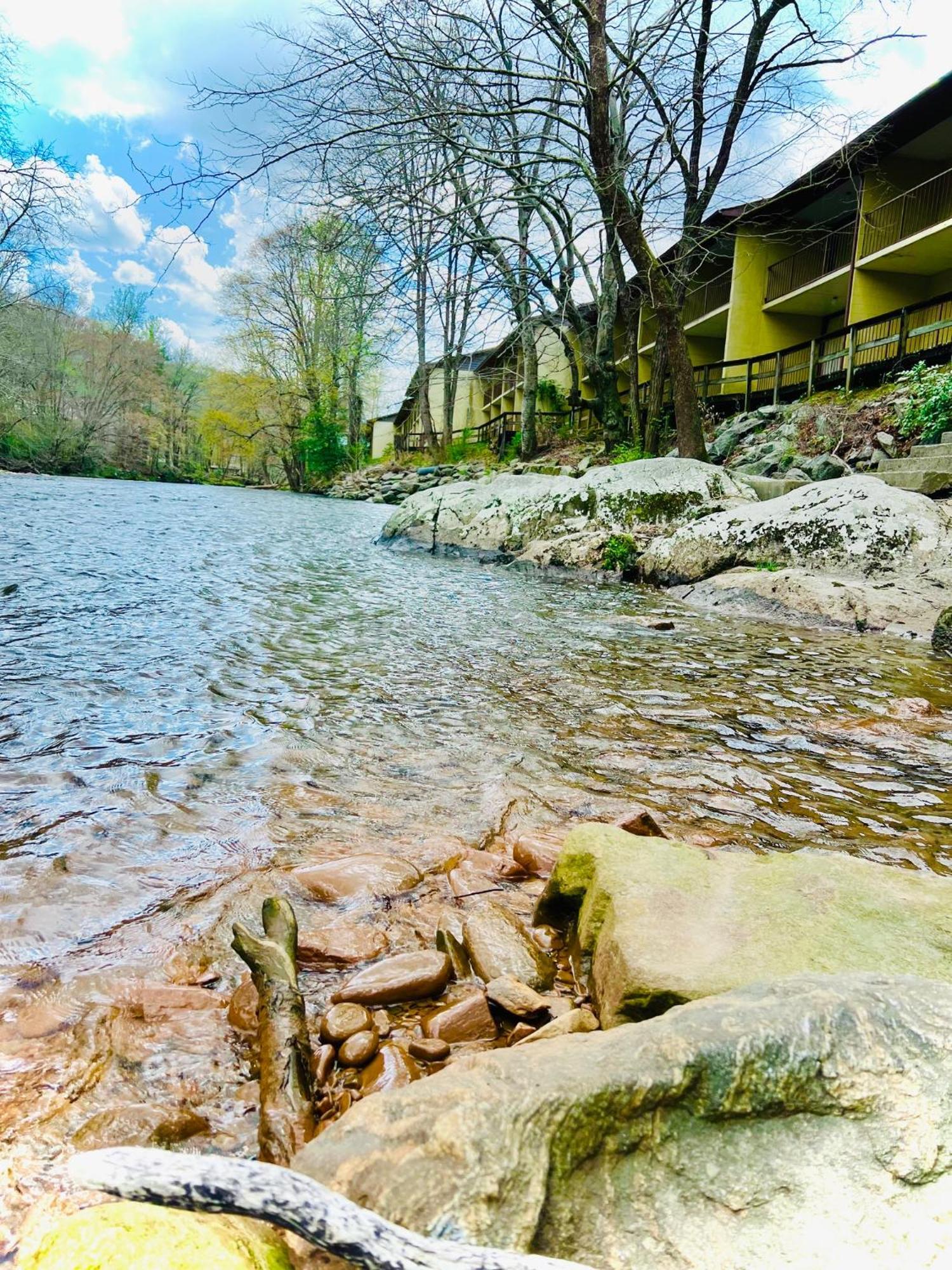 Newfound Lodge On The River Cherokee Bagian luar foto