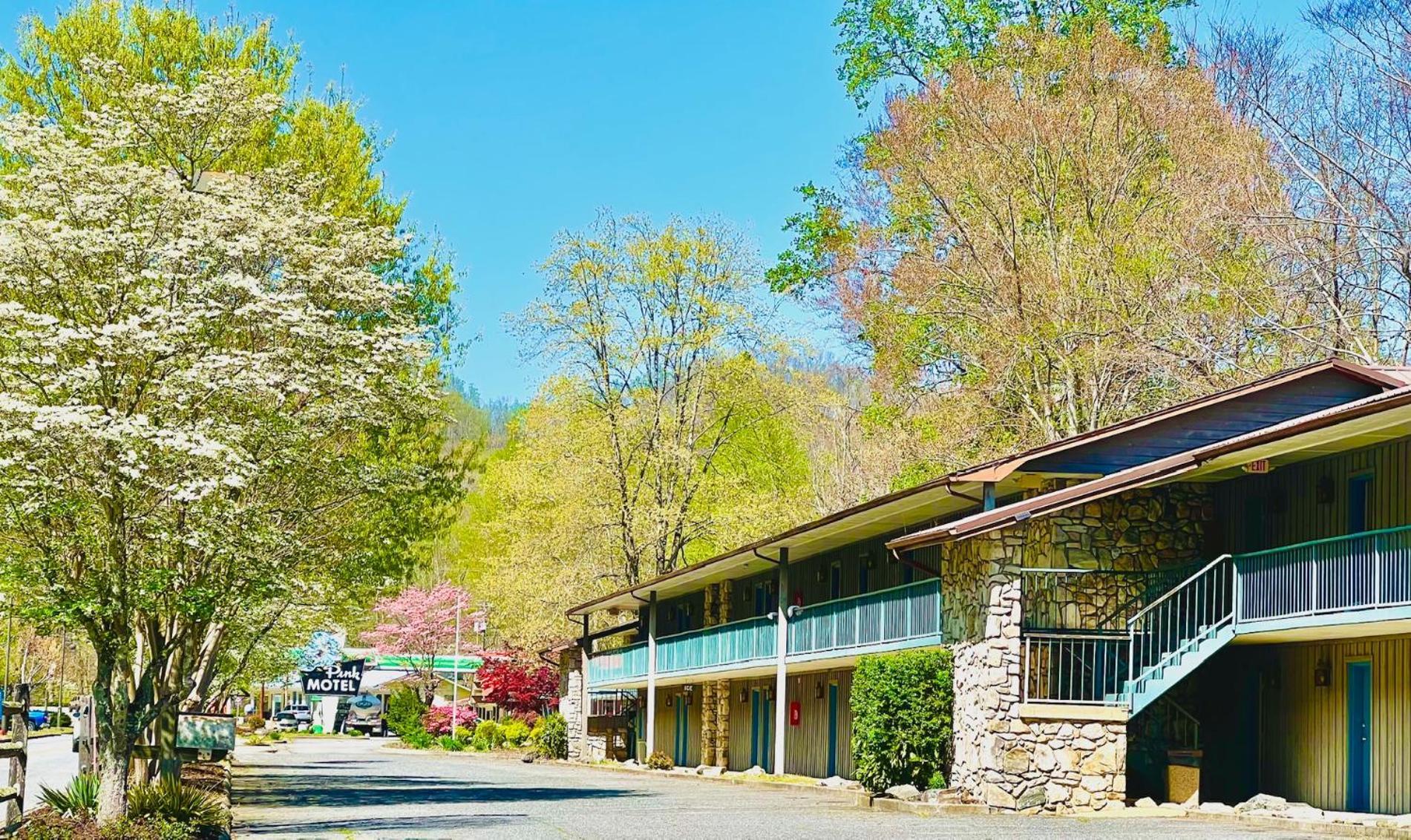 Newfound Lodge On The River Cherokee Bagian luar foto