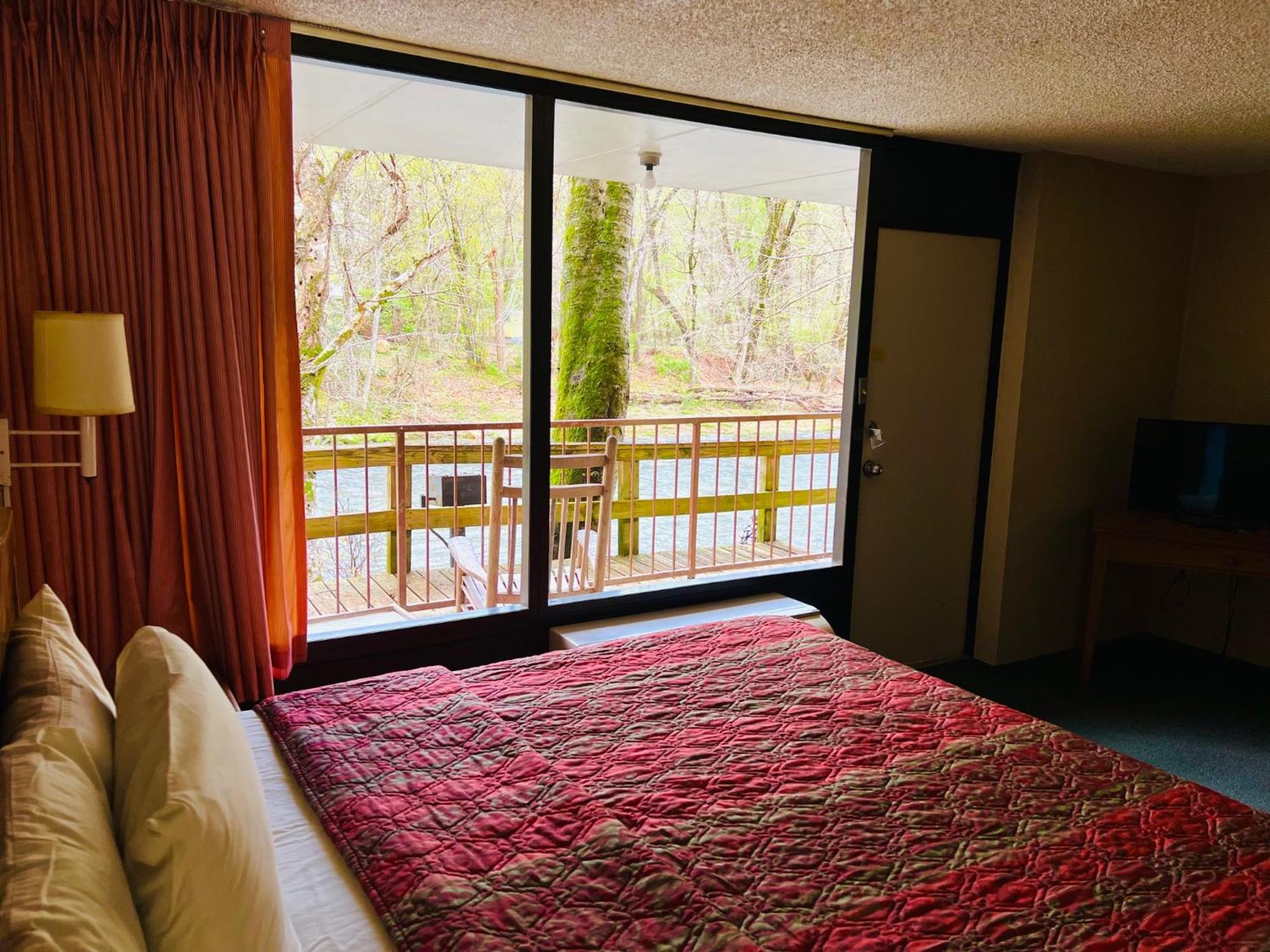 Newfound Lodge On The River Cherokee Bagian luar foto